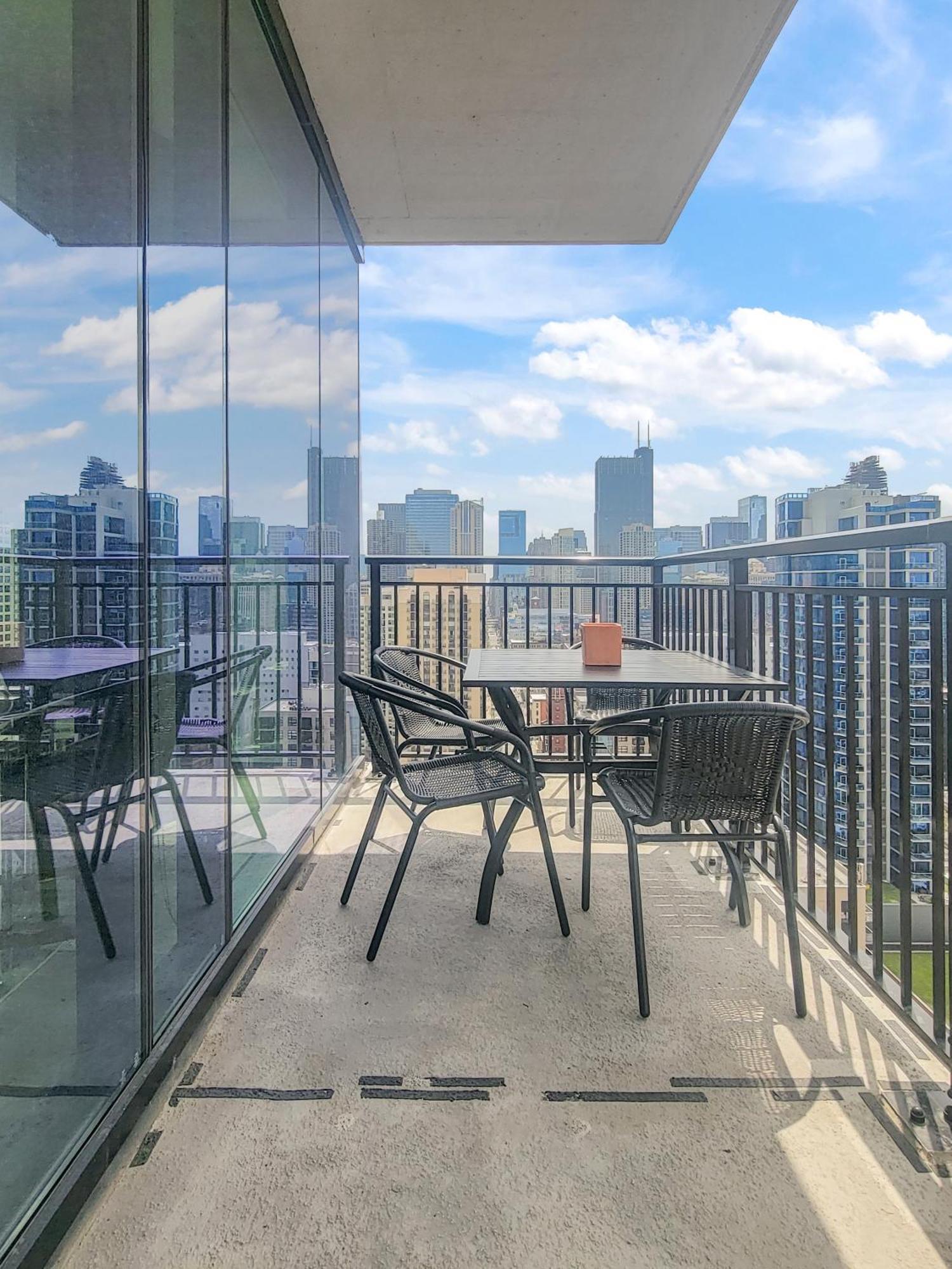 Aurelien Spacious Apartments In The Heart Of Gold Coast Chicago Exterior photo