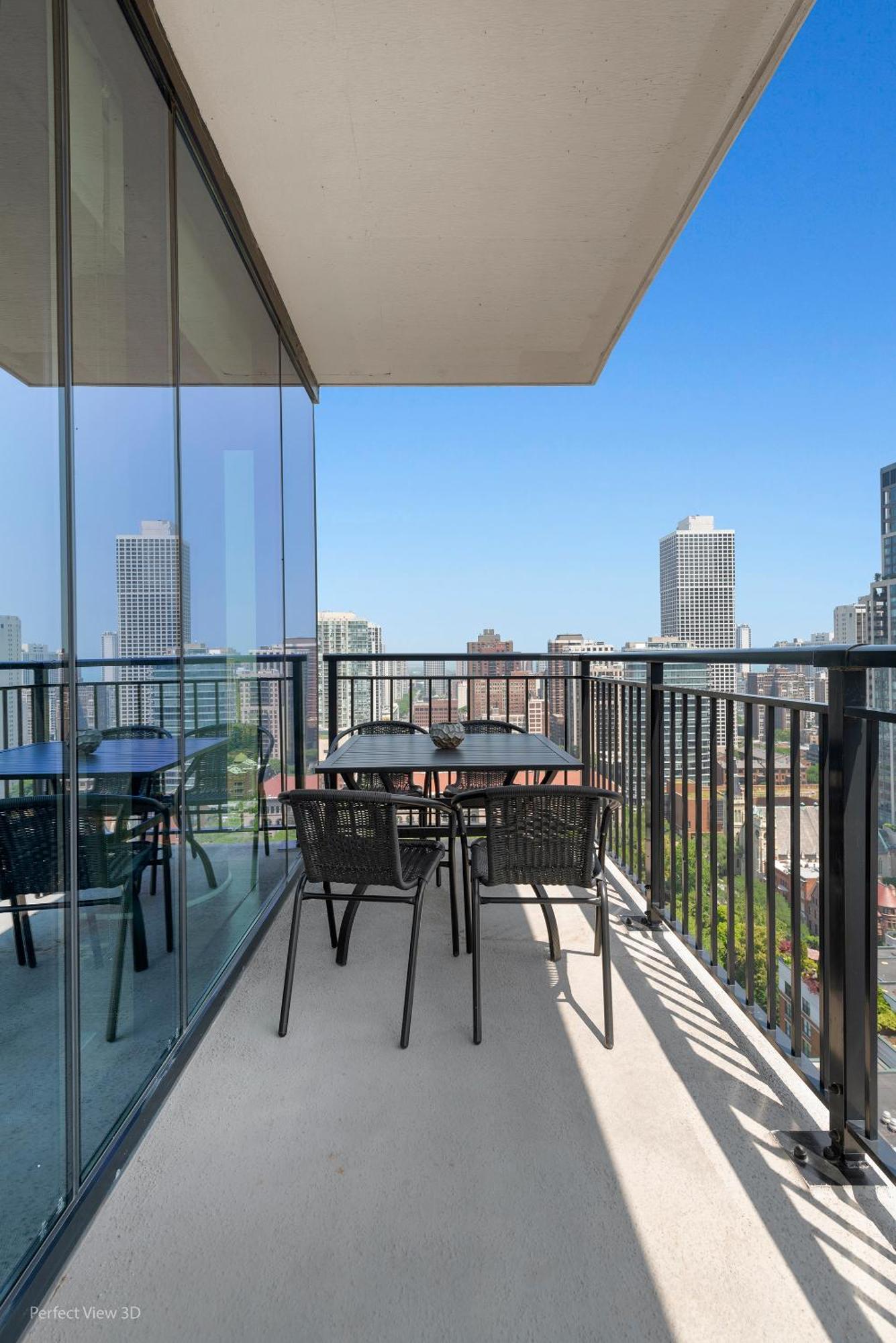 Aurelien Spacious Apartments In The Heart Of Gold Coast Chicago Room photo